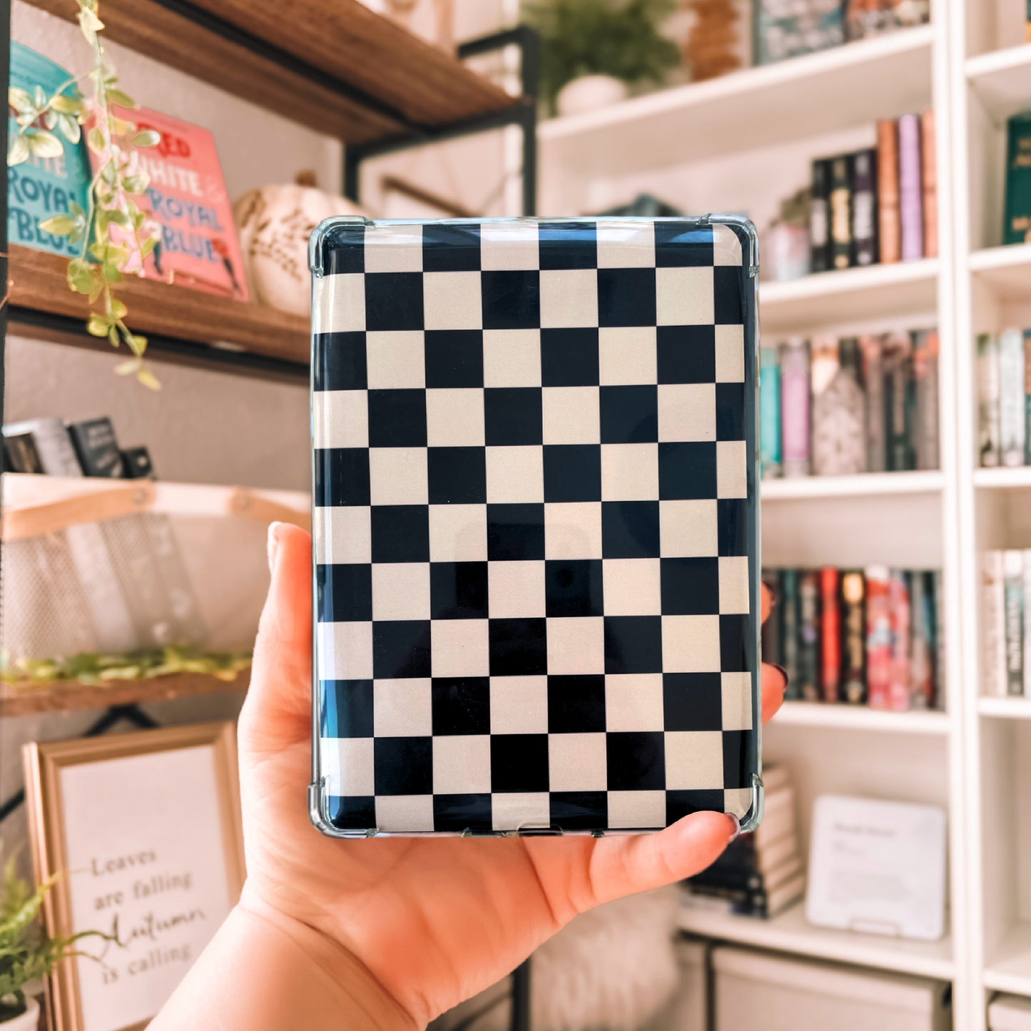 Moody Checkered Kindle Insert